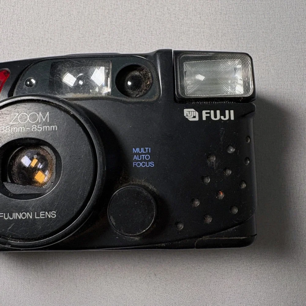 Untested Fuji Discovery 900 Zoom Plus Date 35mm Film Camera Fujinon 38-85mm Lens
